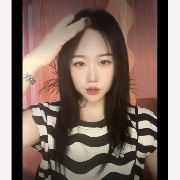 小酒窝⁹²⁹⁹