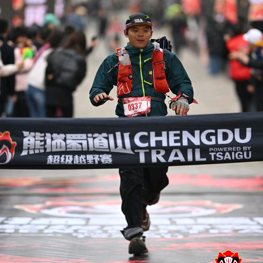 爱跑跑跳跳