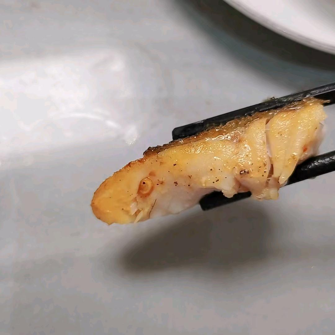 狂躁怨恨沈少爷狂抽188男模嫩臀