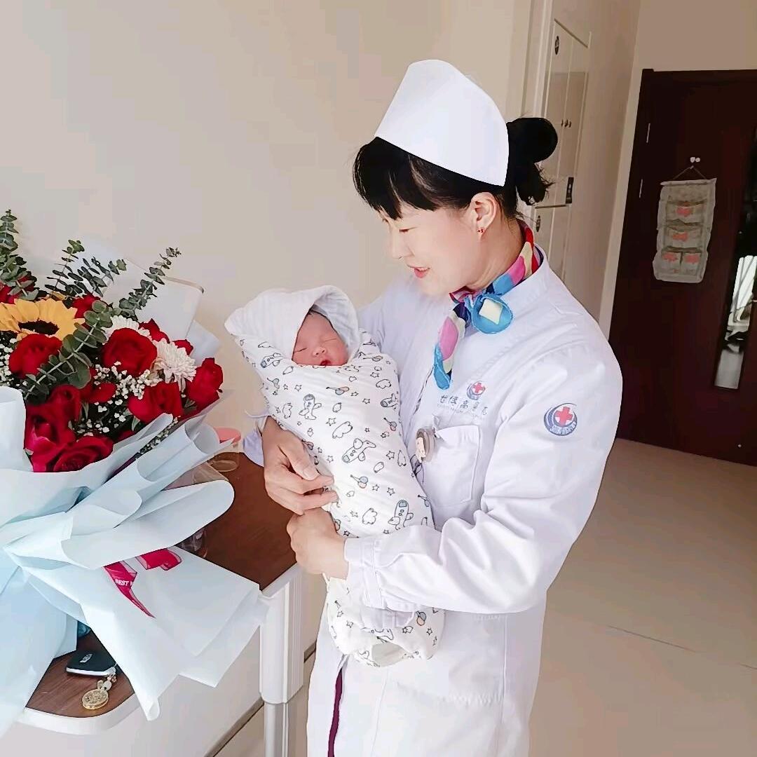 助产师芳姐