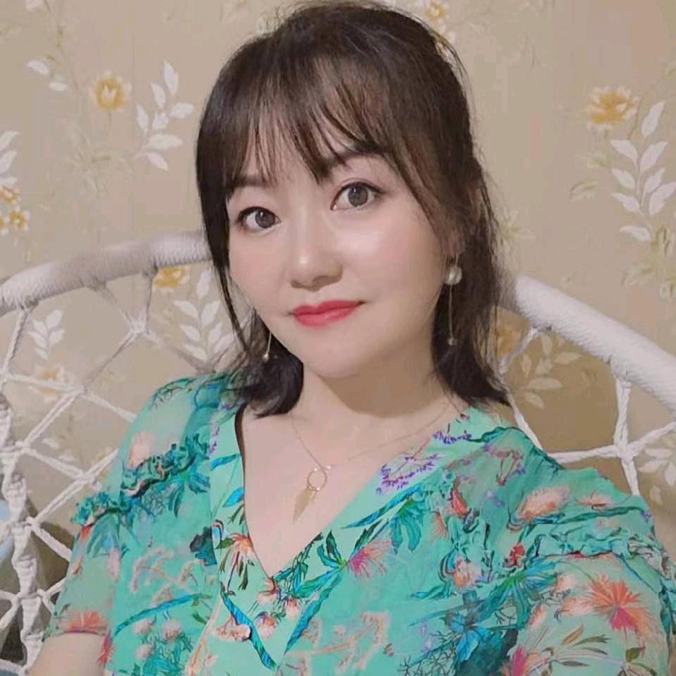 歪歪姐（开播号👇）