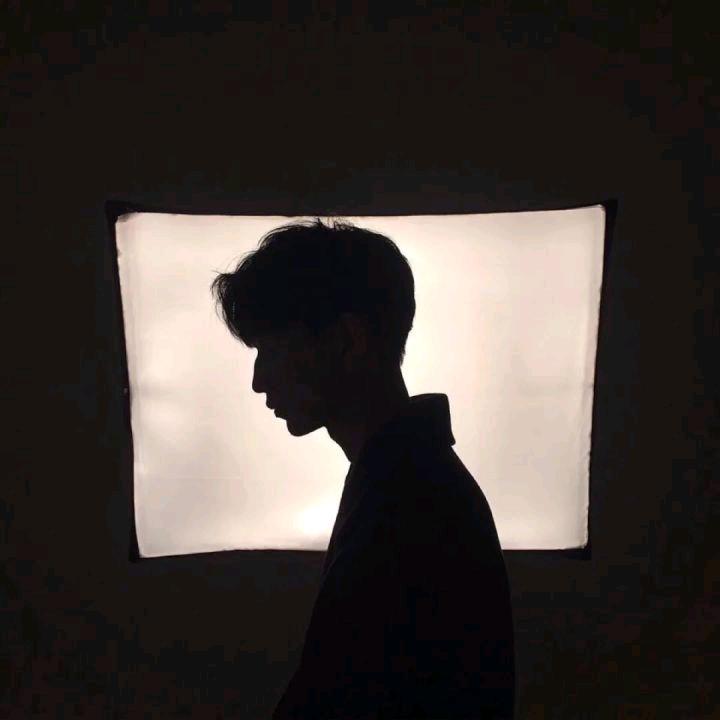 LY （Y_1）