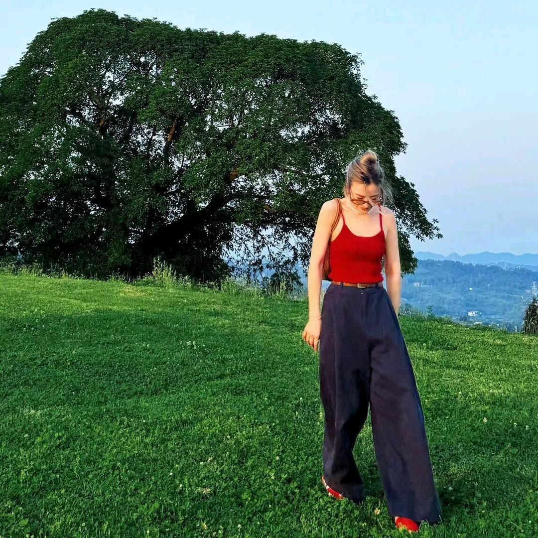 重庆朝天门杨小羊的服装铺子