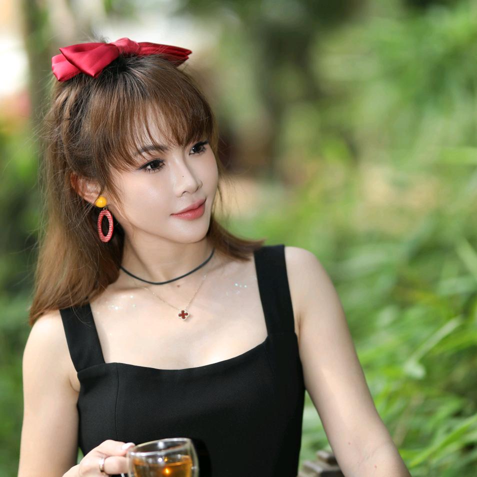 小艺深夜烧烤吧