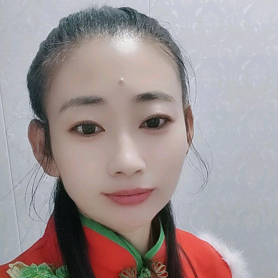 凤娟鼓舞队萍姐