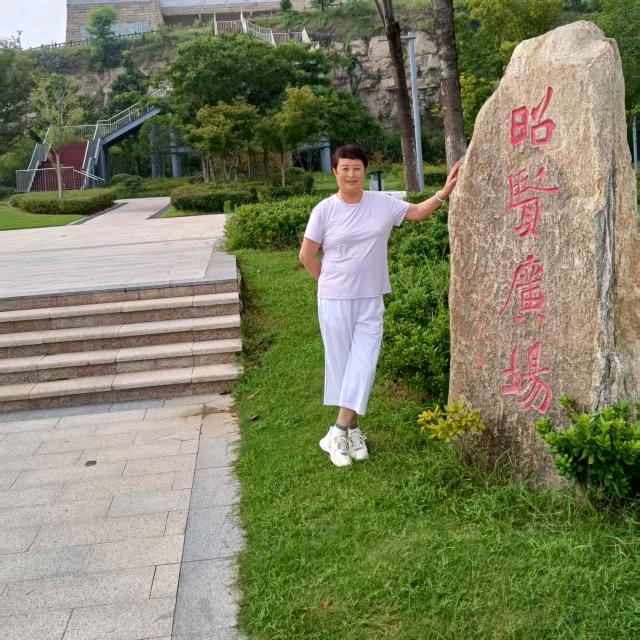 爱唱歌的人