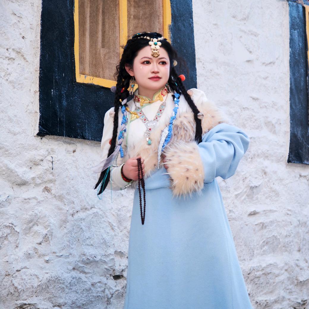 京鲁川酒店张芳芳