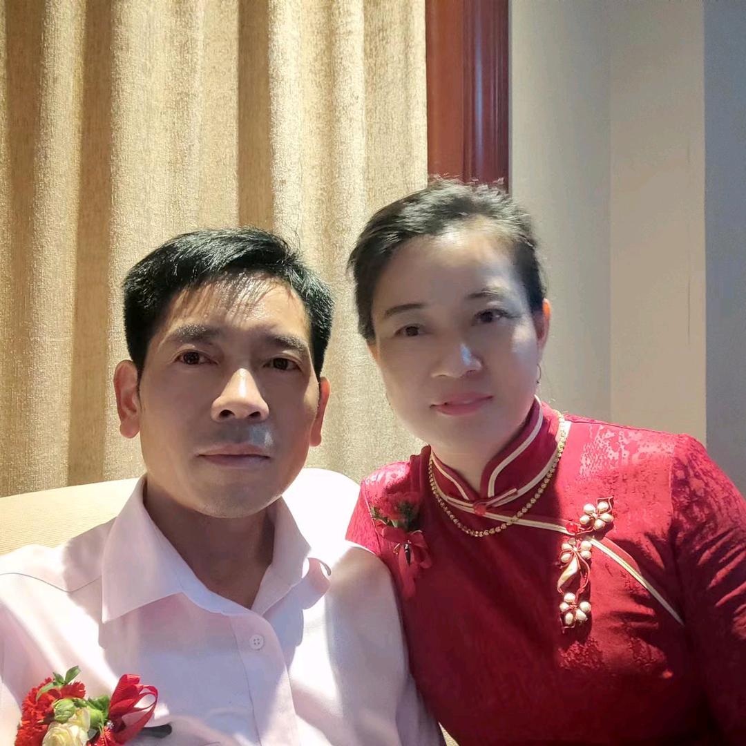 在永康专业贴瓷砖夫妇