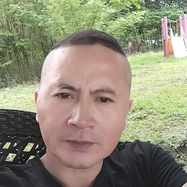伟伟