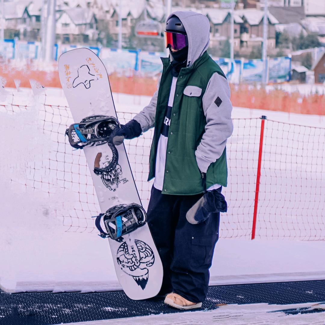 胡大伯伯爱滑雪