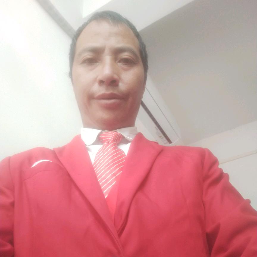离婚的男人就走下去