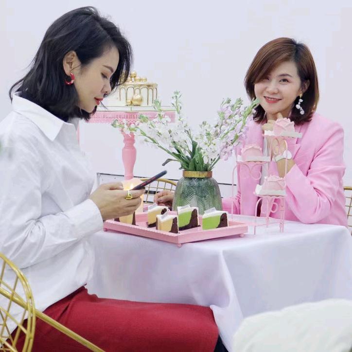 乌苏市诺轻扬女装