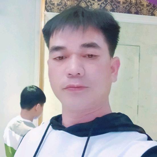 爱唱歌的老男人