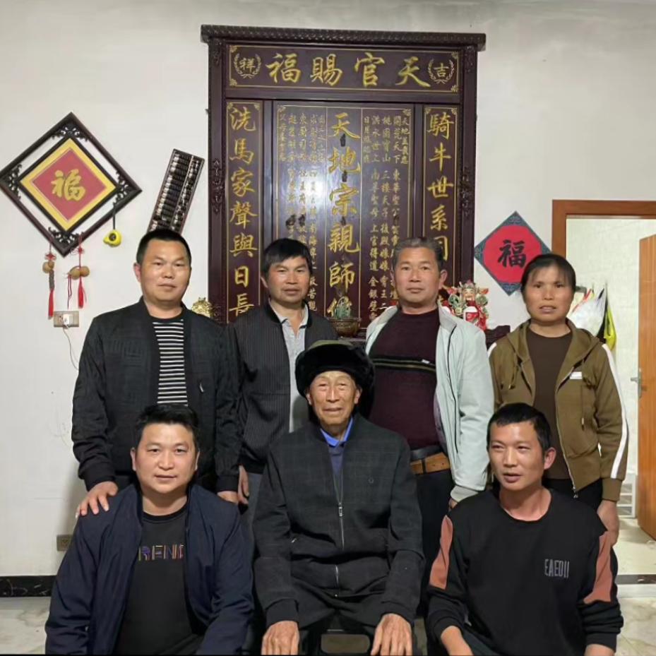 李伟荣先生