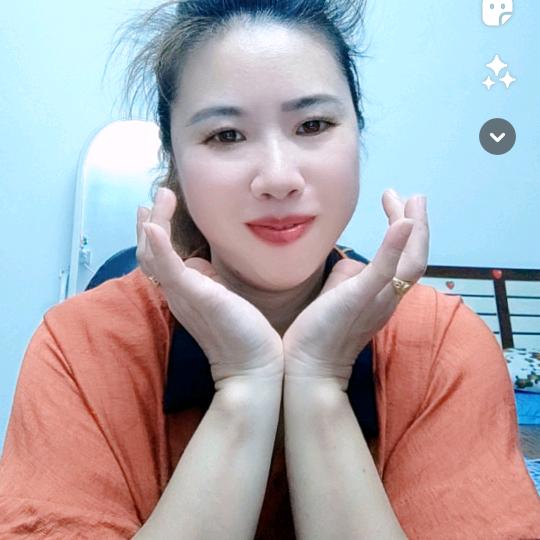 阳光妹子《晚8:30分》直播好物推荐