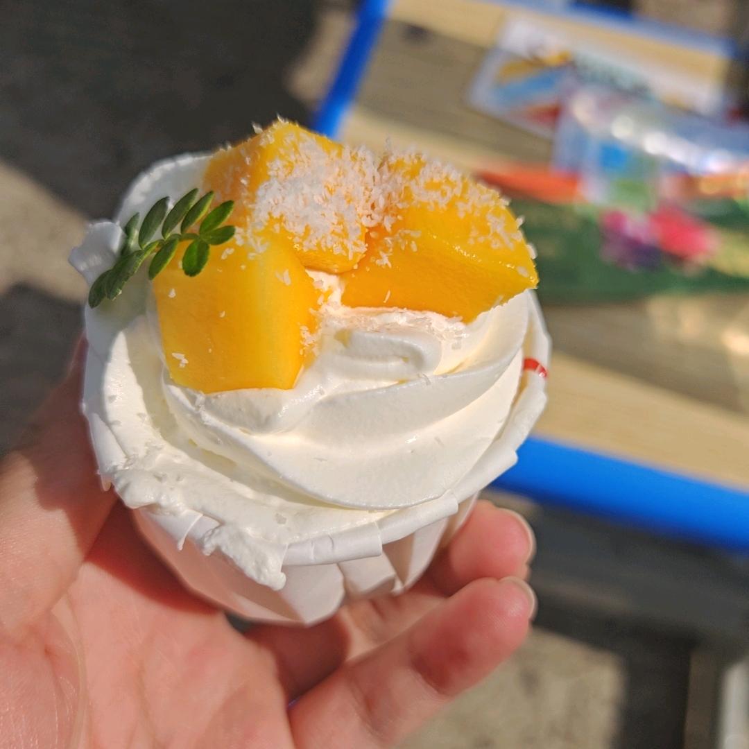 饿了会翻垃圾桶