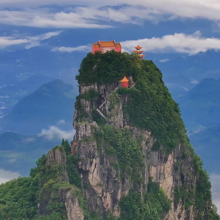 阅山河