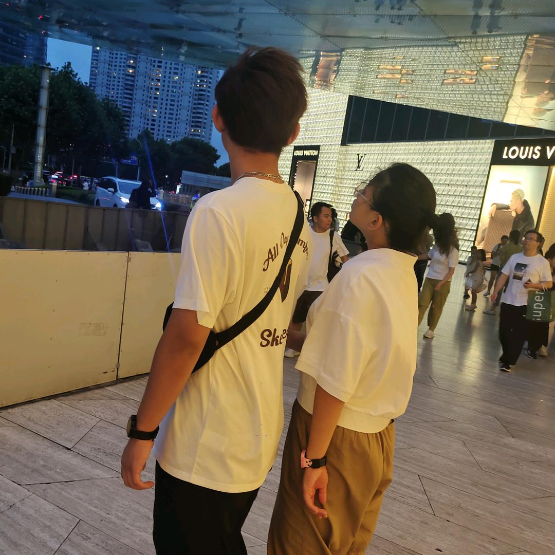 胖妞爱美丽大码女装