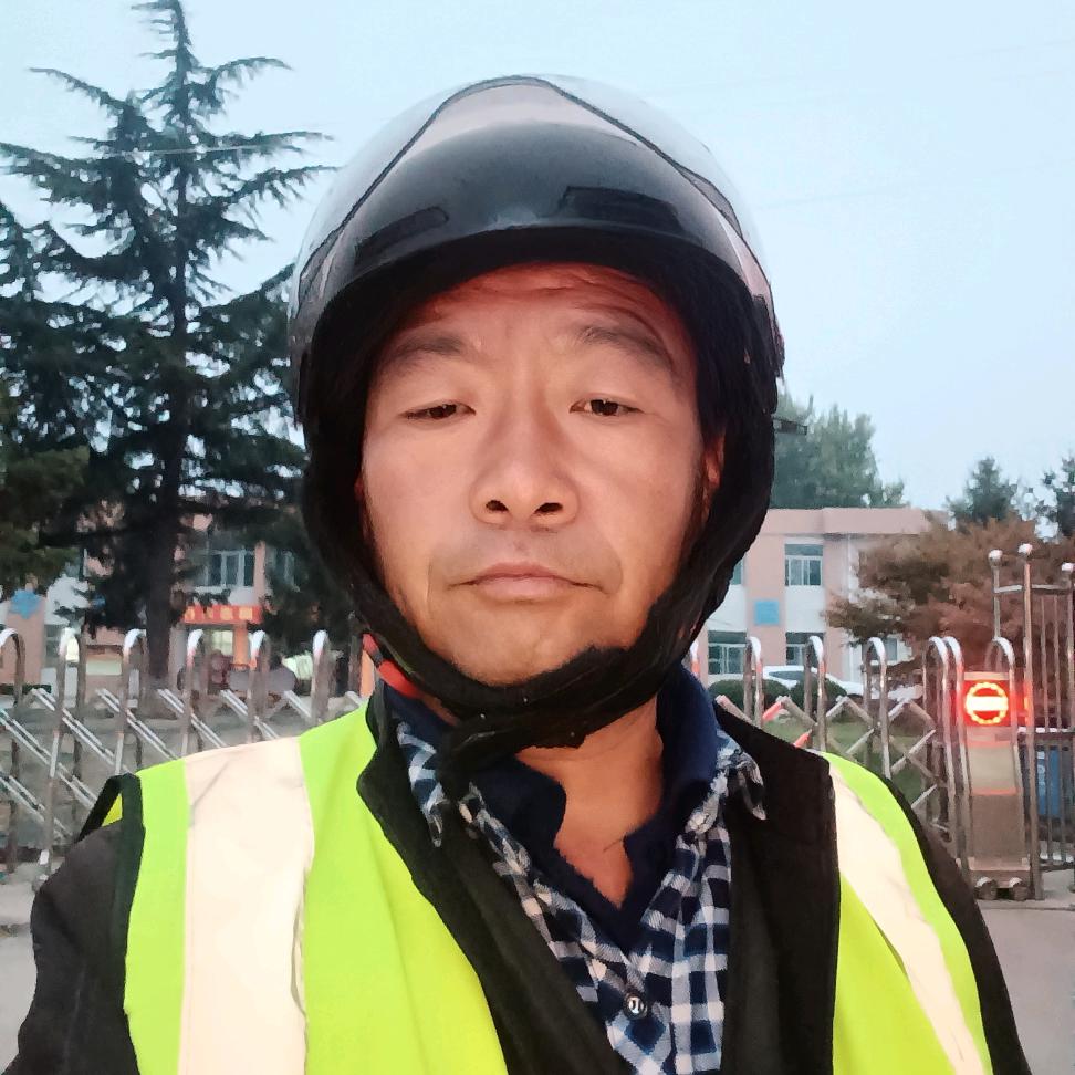 天上云，地下峰