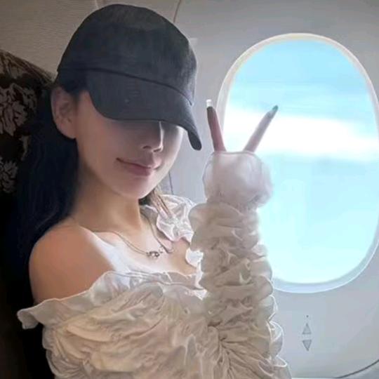 你不来我不老🍷