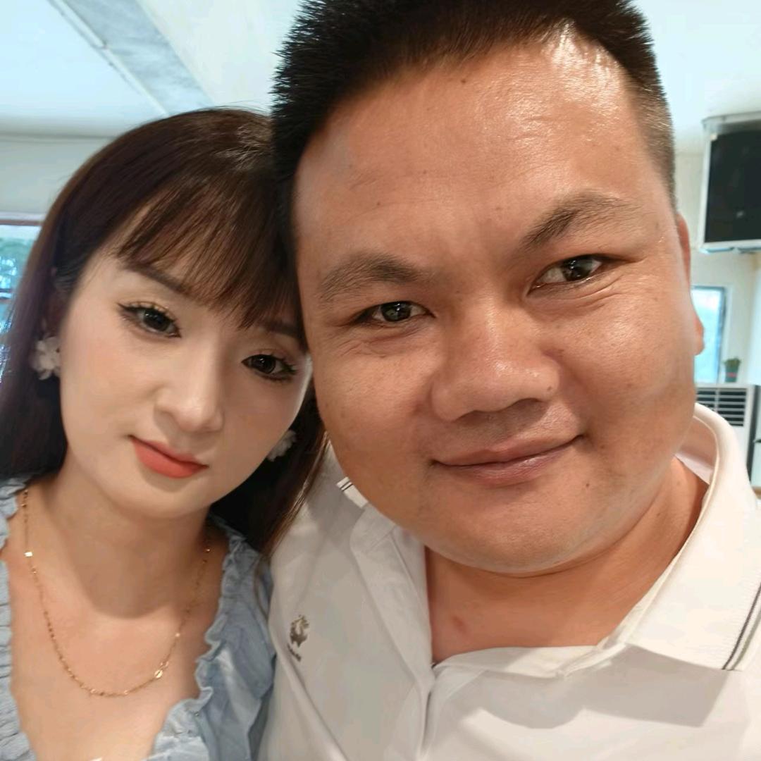 陈陈烧烤老板娘