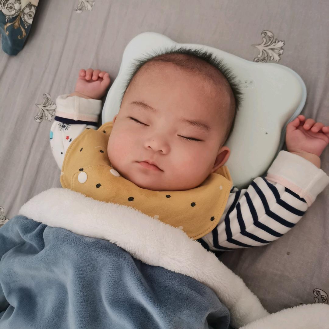 朱朱侠的马甲线呢