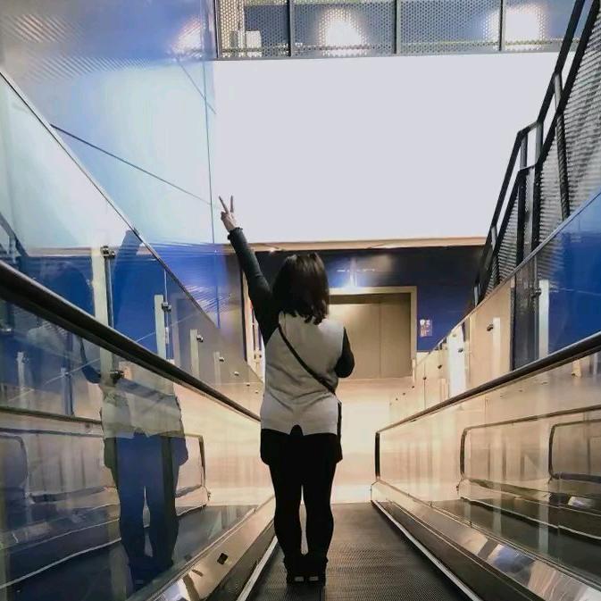 讲故事的丫头🦊