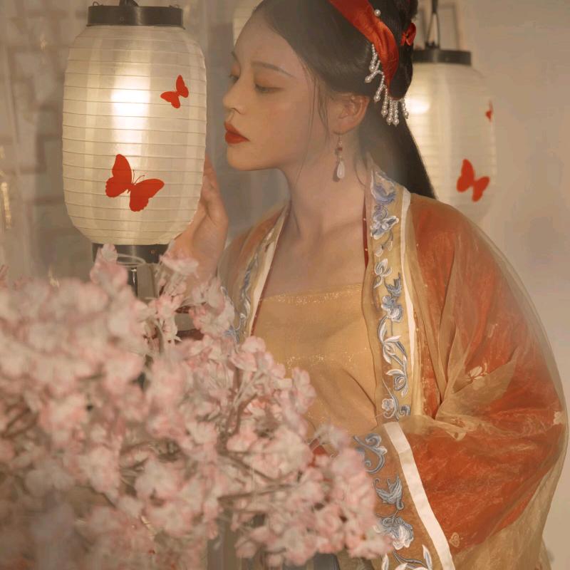 墨墨✨