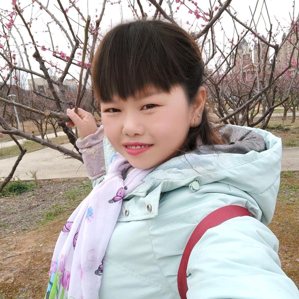 电梯小姐姐