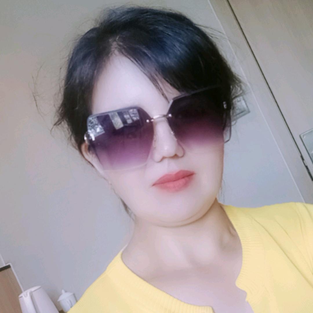 可爱的女孩儿。