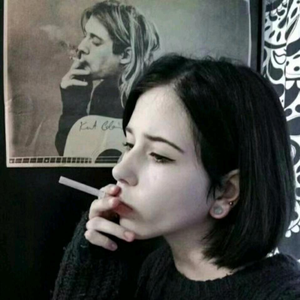 哬𝓗ℯ ᥫᩣ諆_❤_侑緈🎶