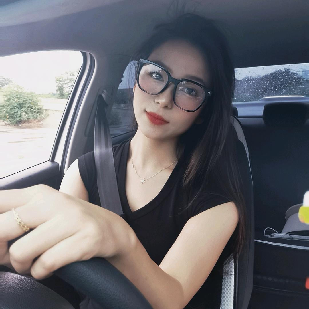 会教车的雨微教练