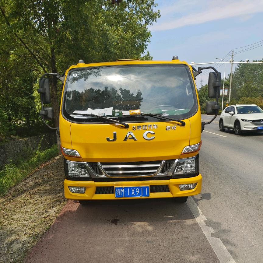 华哥高价回收报废车