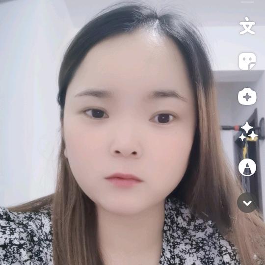 微笑真甜
