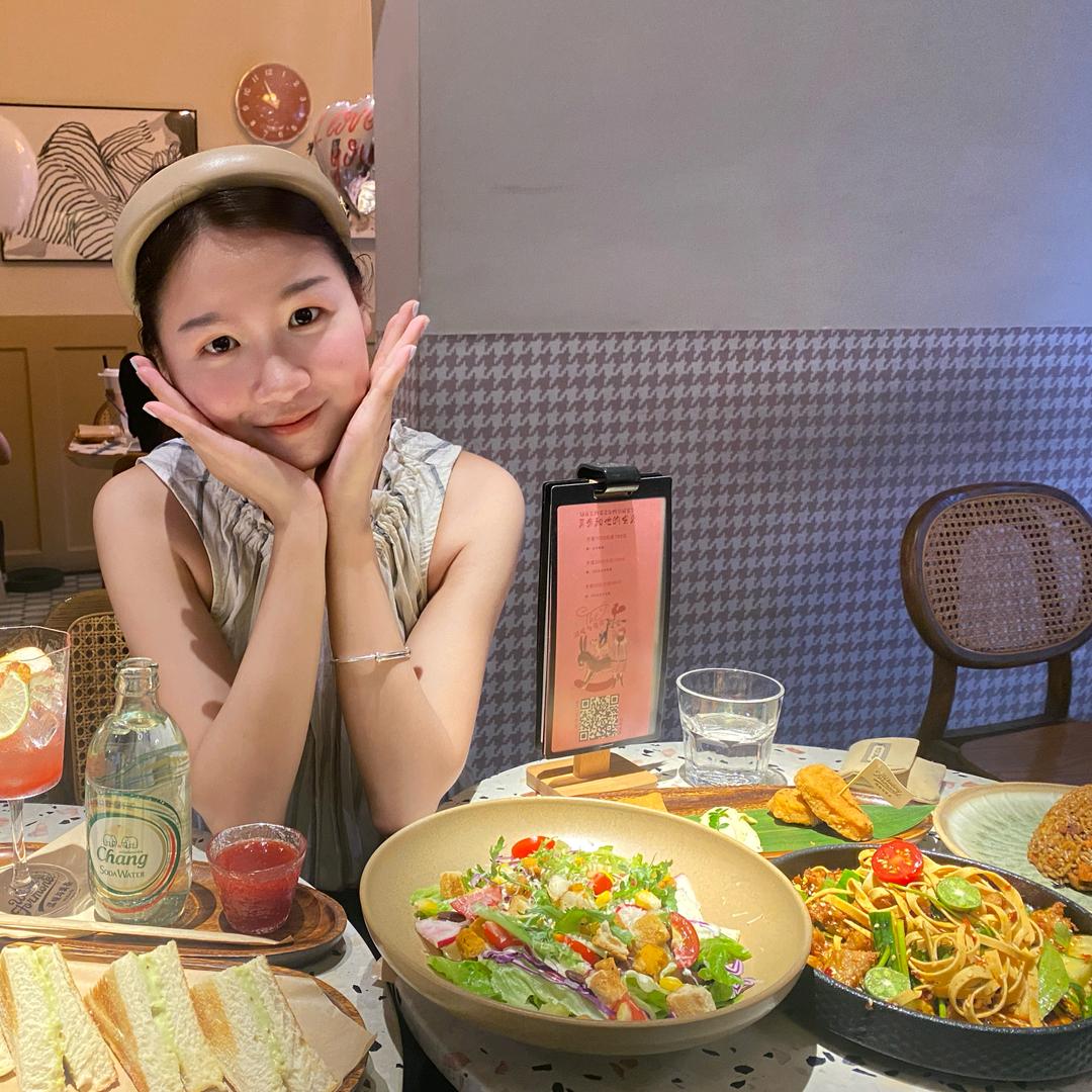 等等爱吃又爱玩
