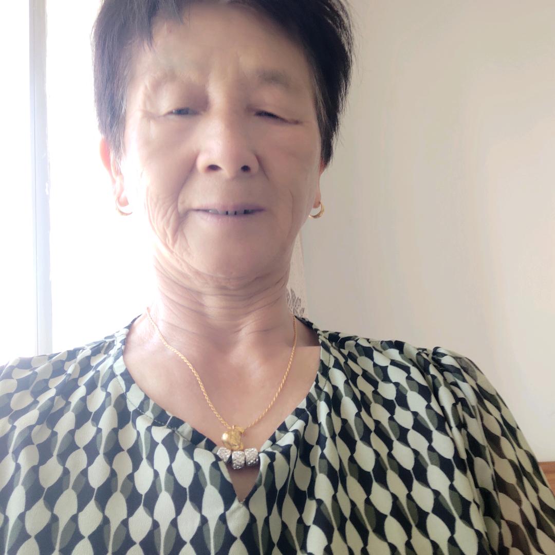 潘息英