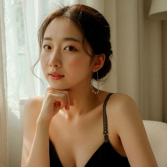 丽丽（可丝聊）