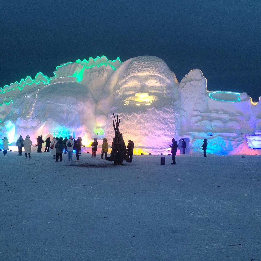 中国漠河旅游包车找靓仔