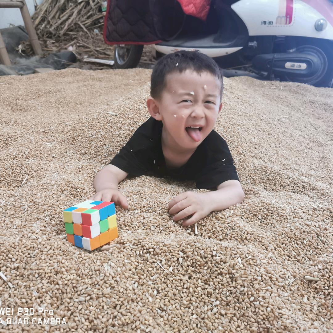 小龙👧🏻猪👦🏻小小帅