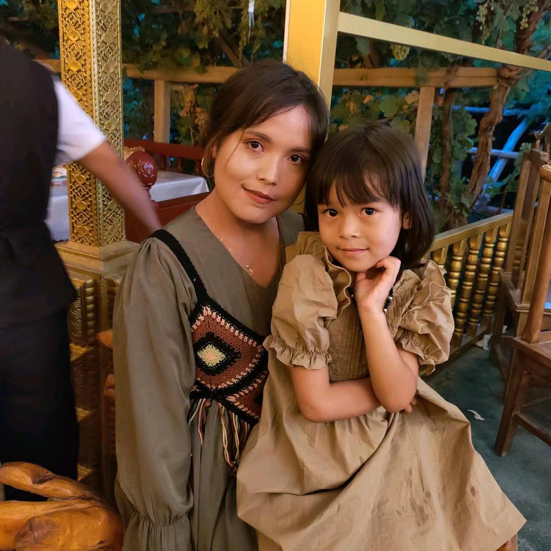 古力扎尔👨‍👩‍👧