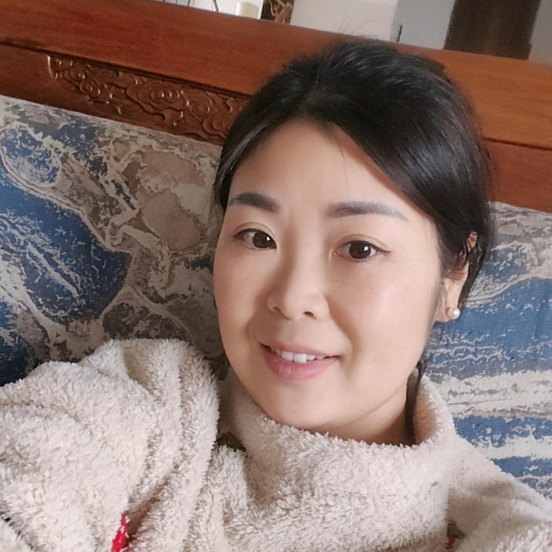 搞过场的小英