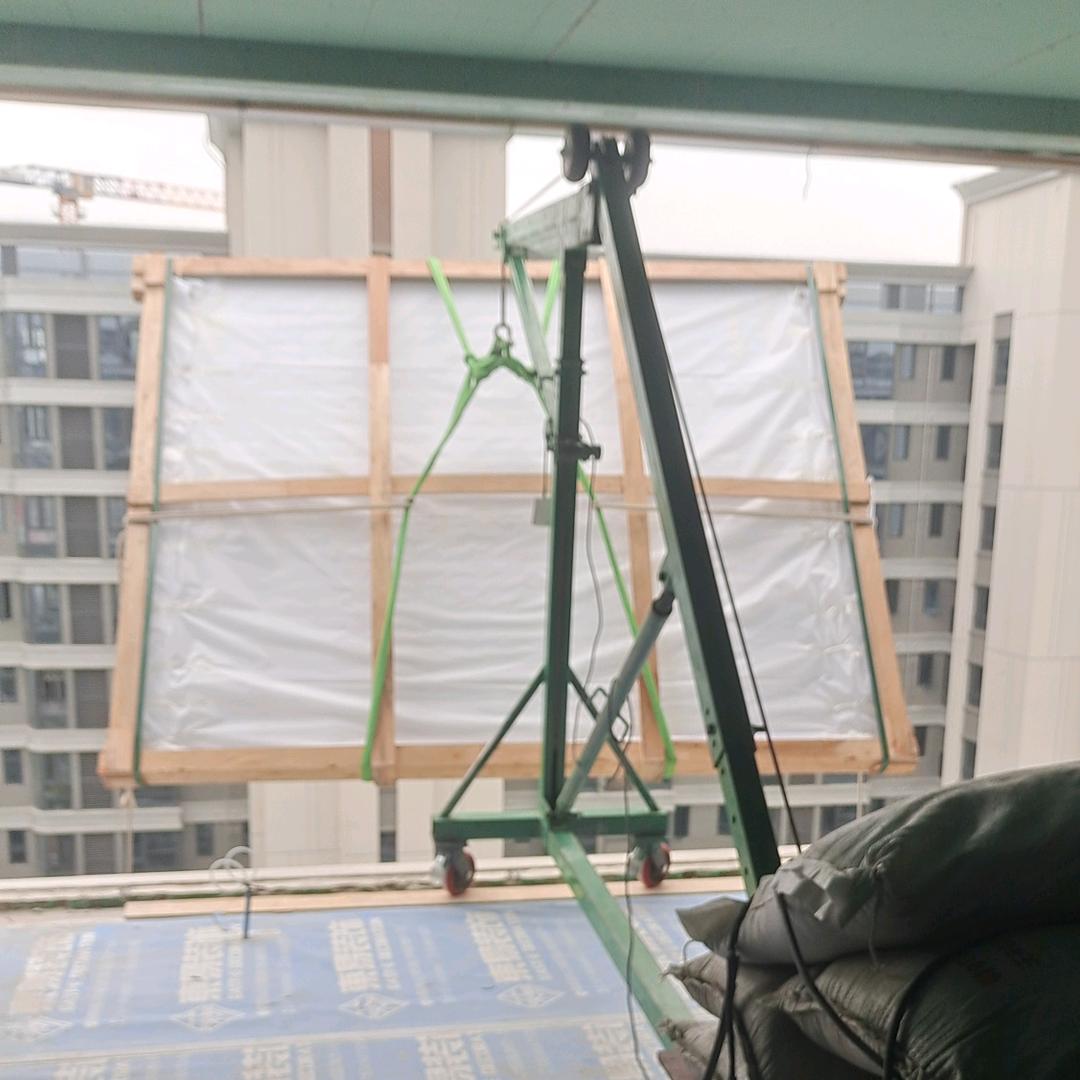 小蓝专业高空吊运