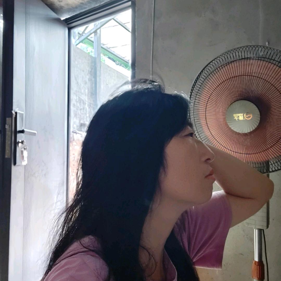 㣻罖