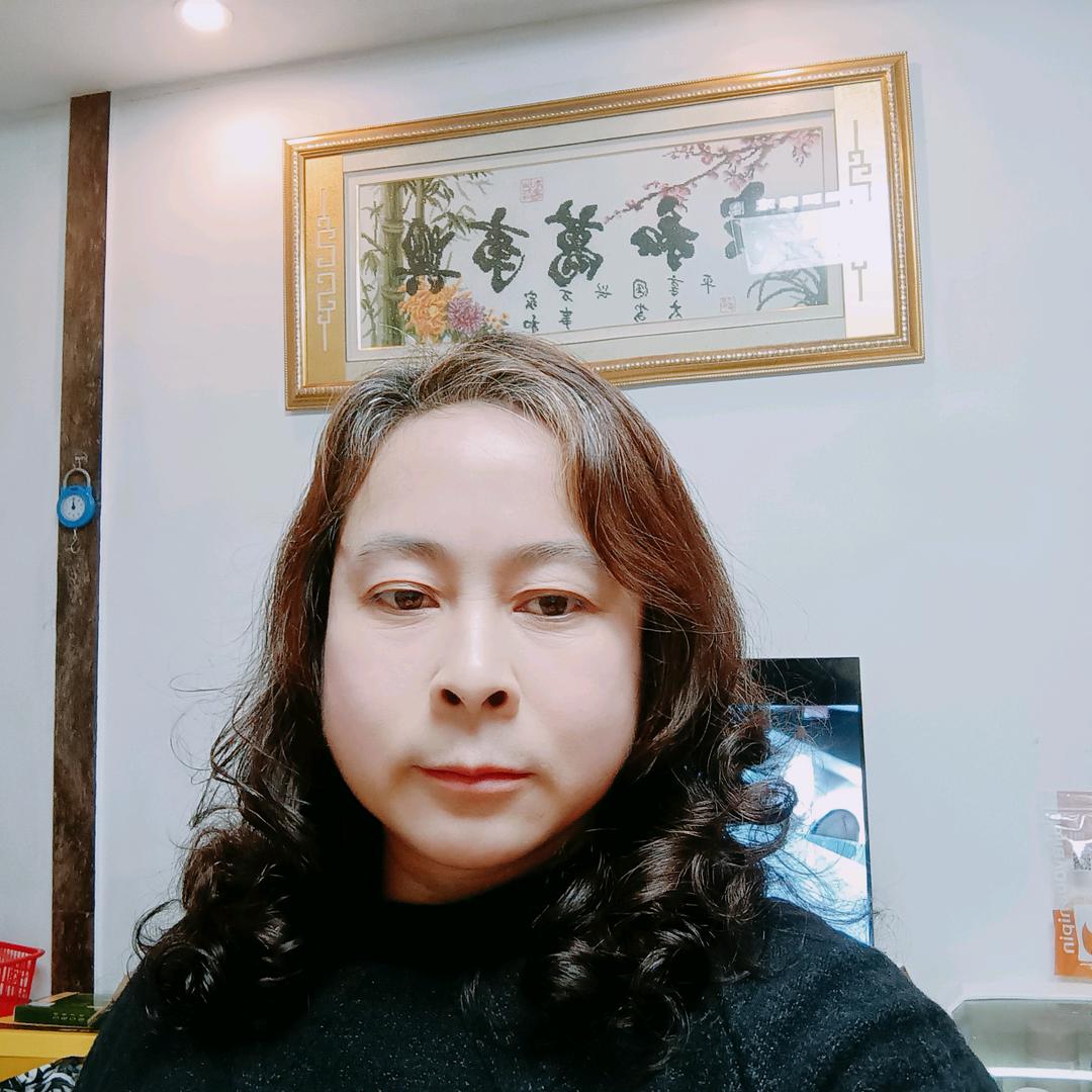 彭姐优选(安)同款在橱窗