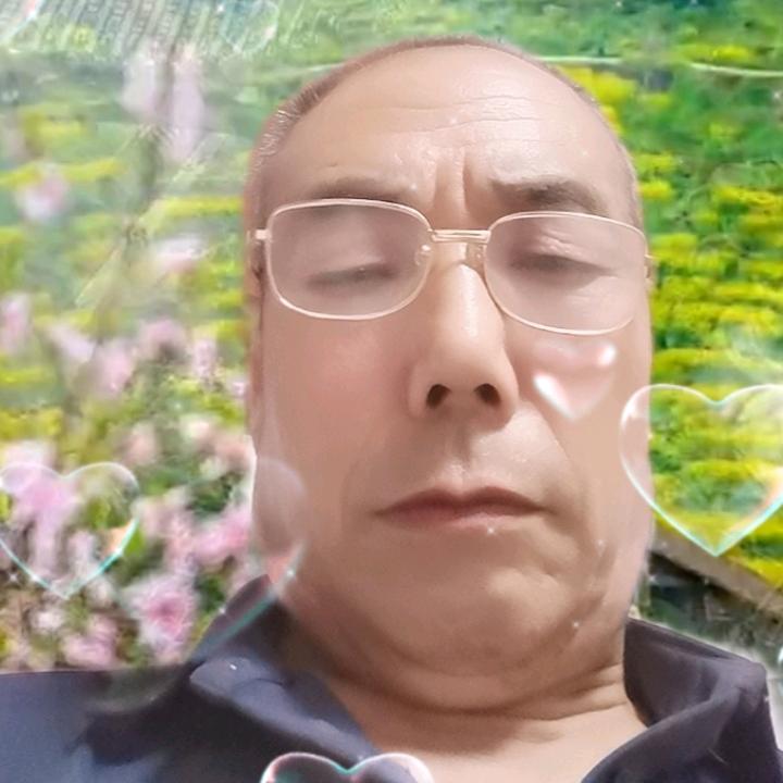 农民大叔 我叫李富贵。