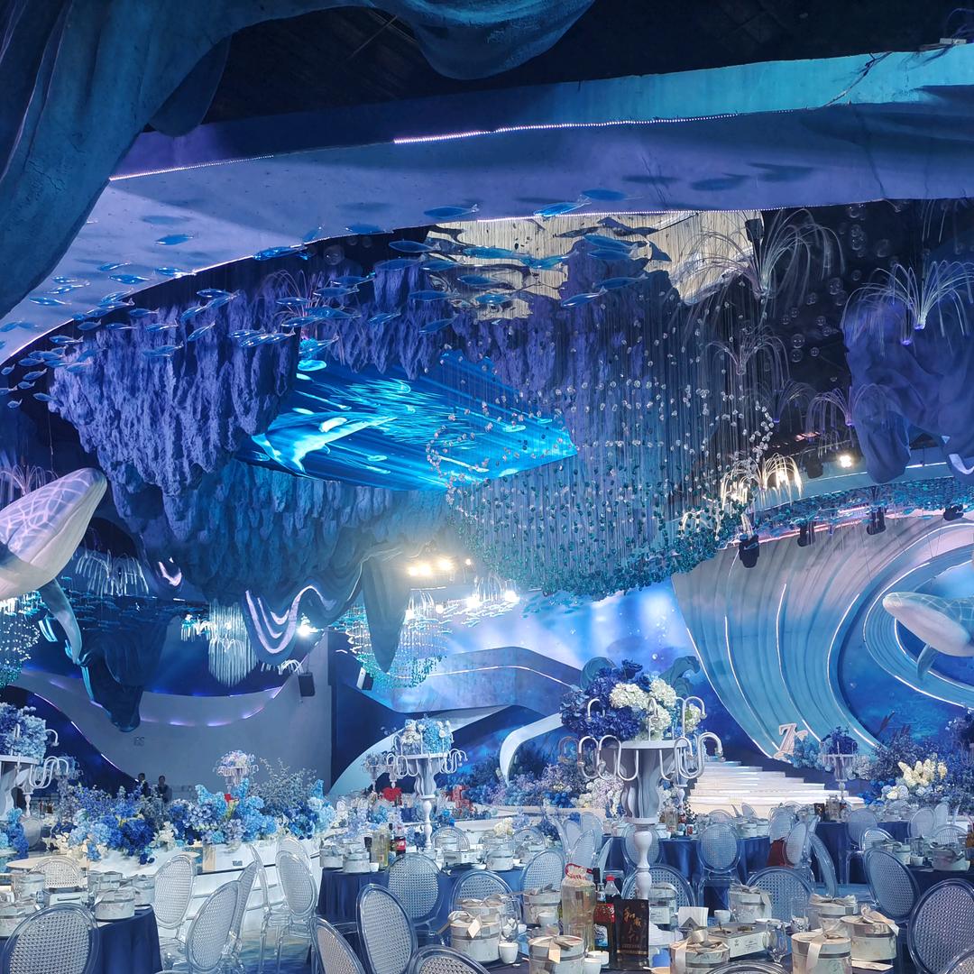 宁静(商品在橱窗)