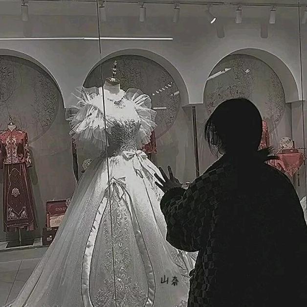 烂尾剧女主角