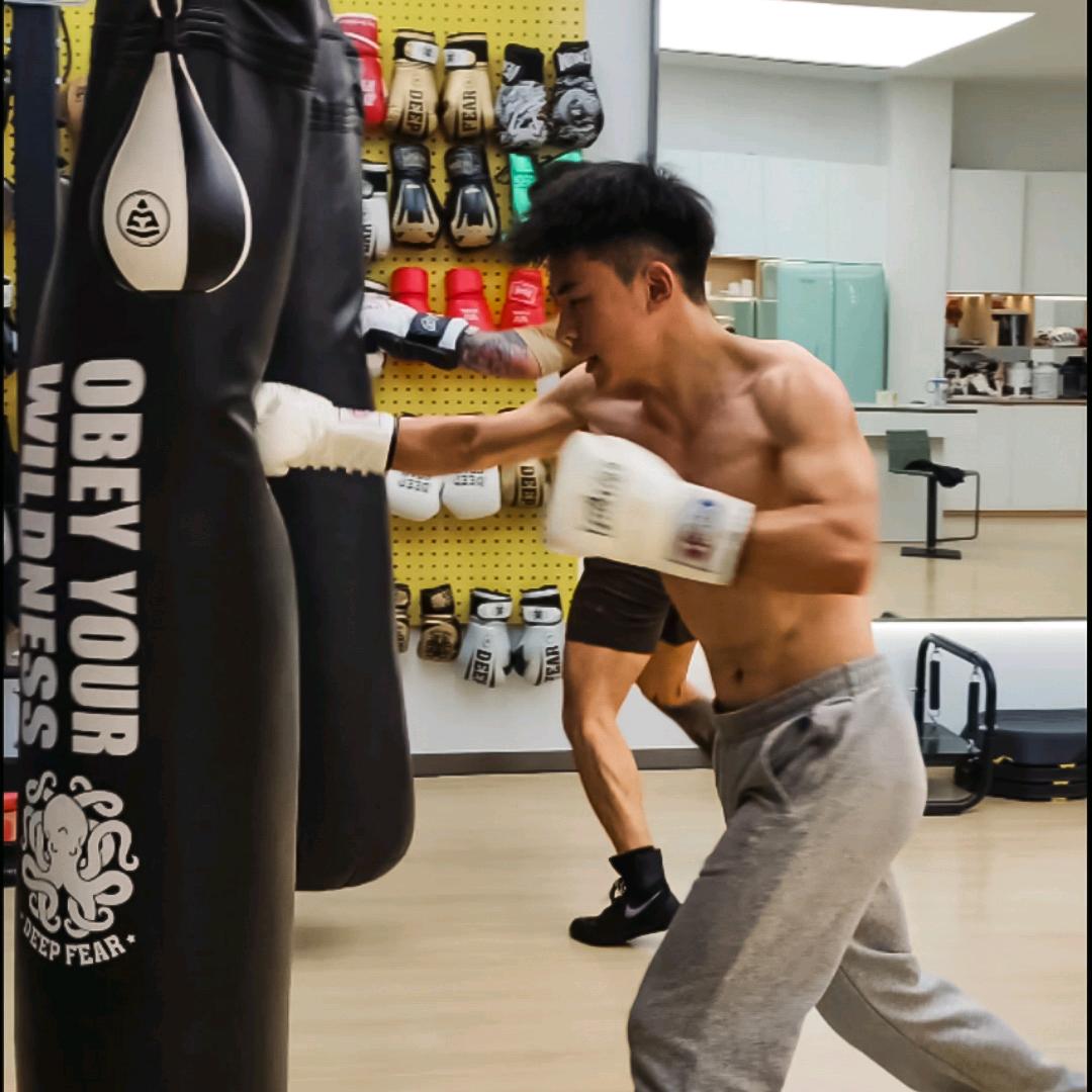 小鲁同学ʕ ᵔᴥᵔ ʔ