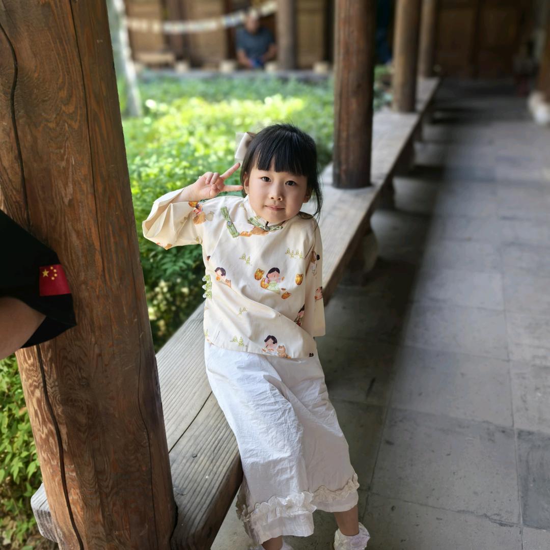 张小小