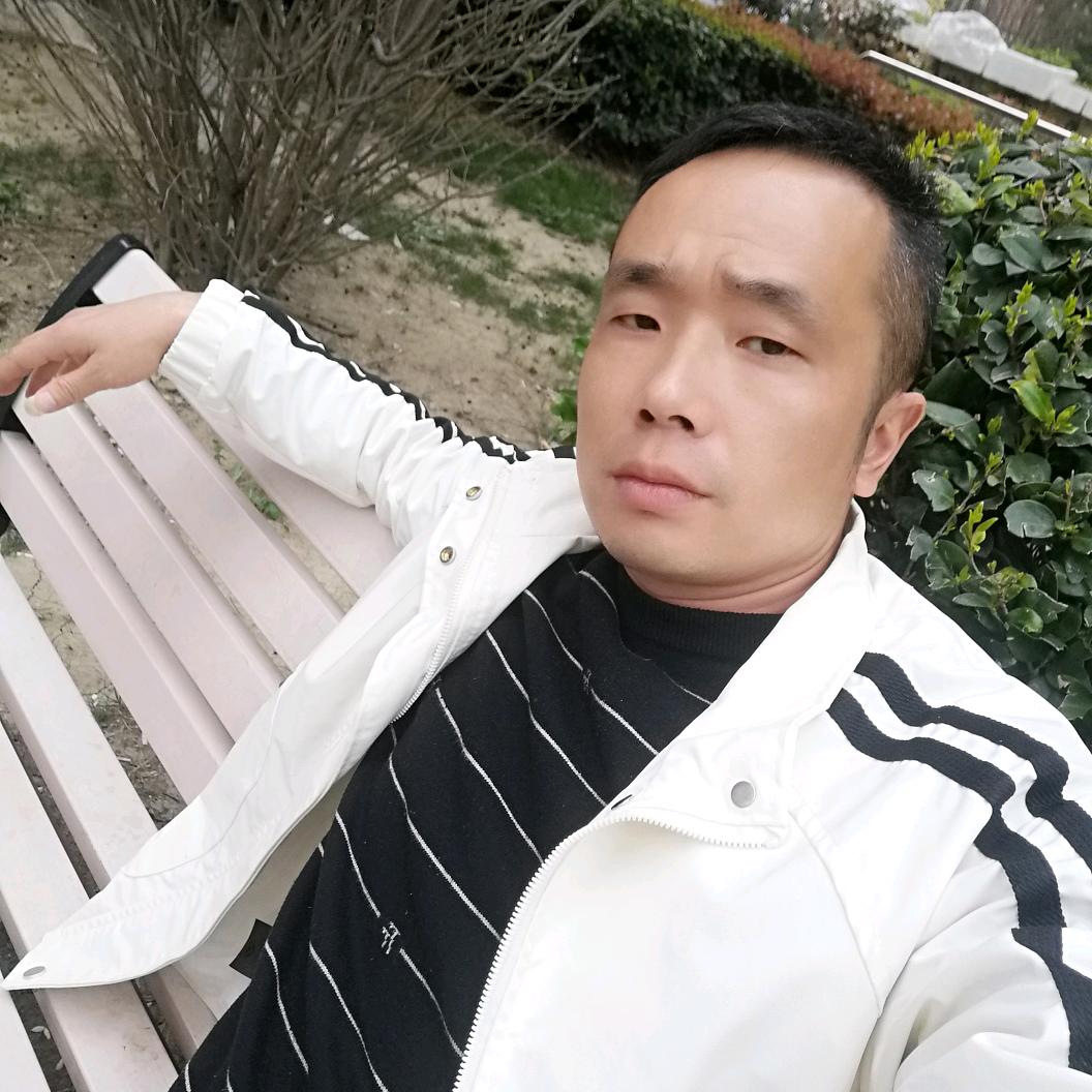粉刷小伙